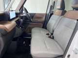 【車内ルームクリーニング済】専門スタッフにより車内はきれいにルームクリーニングを行っております。