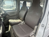 自社認証工場を完備しておりますので、納車前の車検・整備や、アフターメンテナスもばっちりですので、安心して当社にお任せ下さい。また、当社にて車輌ご成約のお客様はオイル交換永久無料のサービス付きです!