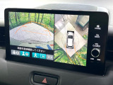 【マルチビューカメラシステム】専用のカメラにより、上から見下ろしたような視点で360度クルマの周囲を確認することができます☆死角部分も確認しやすく、狭い場所での切り返しや駐車もスムーズに行えます。