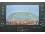 バックガイドモニターで、後方を確認しながら安心して駐車することができます。運転初心者も熟練者も必須の機能ですよ!