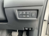 【パーキングセンサー】障害物などが車両に近づいた際に、音と画面表示にてお知らせしてくれます。警告音も段階的に鳴ってくれるので、どのくらいの近さなのか感覚的に察知することが出来ます♪