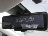 【スマートルームミラー】車両後方のカメラ映像をミラー面に映し出します。車内の状況や天候などに影響されずいつでもクリアな後方の視界が得られます♪