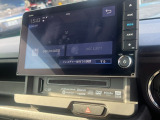 ナビゲーションは純正9インチメモリーナビ(LXU-242NBi)を装着しております。AM、FM、CD、DVD再生、Bluetooth、音楽録音再生、フルセグTVがご使用いただけます。