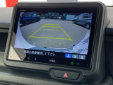 ■バックカメラ■ガイドラインが表示されるので、バック駐車が苦手な方でも安心です!ギアをリバースに入れれば自動的に切り換わりますので、面倒な操作も不要です♪狭い駐車場もお車を傷つけず安心ですね!