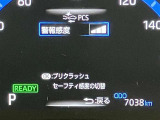 視認性の良いメ-タ-を採用しており、快適なドライブをサポ-トします♪