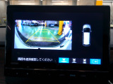 リアカメラ付きです。駐車の際、これがあれば車庫入れに自信が無い方も安心です!一度使うと手放せない必須装備です!