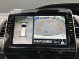 アラウンドビューモニター 駐車場での車庫入れや狭い道路での走行にカメラで確認が出来るので安心です。