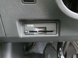 純正ETC2.0付 料金所もスムーズに通れ、割引料金の適用もあります。ビルトインできれいに収まっており、見た目もスマートです。