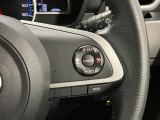 【アダプティブクルーズコントロール】 走行中に先行車の様子を検知しながら、設定した速度の範囲内で先行車との距離のキープを支援!疲れにくく、長距離運転中の渋滞なども快適に運転できます。
