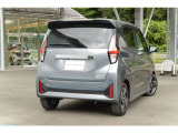 納車前には入念な点検整備をさせていただいてます。もちろん全車走行距離無制限のワイド保証付きですので、購入後も安心して乗っていただけます。