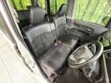 運転席シート廻りは使用感も少なく、良好な状態となっています。丁寧に使われていたことがよくわかりますね。
