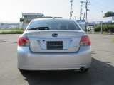 SUBARUは安心安全をご提供するため視界の良さにこだわった車作り。後方視界も良好です。