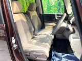 運転席シート廻りは使用感も少なく、良好な状態となっています。丁寧に使われていたことがよくわかりますね。