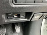 高速道路をスムーズに乗り降りができるETC機能のユニット付き!お引渡し前にセットアップを行いますので、乗り始めてからすぐにお使い頂けます。