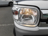 LEDヘッドライトです!暗くなった時に明るく照らしてくれるので安心して運転していただけます☆