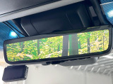 【デジタルインナーミラー】後席の大きな荷物や同乗者で後方が確認しづらい時でも安心!カメラが撮影した車両後方の映像をルームミラー内に表示。クリアな視界で状況の確認が可能です!