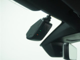 ◆ドライブレコーダー◆映像・音声などを記録する自動車用の装置です。 もしもの事故の際の記録はもちろん、旅行の際の思い出としてドライブの映像を楽しむことができます。