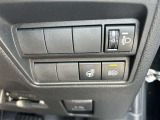 【オートマチックハイビーム】先行車や対向車を検知し、ハイビームとロービームを自動で切り替えてくれます。