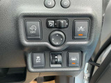 停車中でもエンジンがかかっていればガソリンは消費されてしまいます。ガソリン節約のためアイドリングストップがついています。