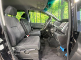 運転席シート廻りは使用感も少なく、良好な状態となっています。丁寧に使われていたことがよくわかりますね。