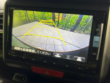 【バックカメラ】駐車時に後方がリアルタイム映像で確認できます。大型商業施設や立体駐車場での駐車時や、夜間のバック時に大活躍!運転スキルに関わらず、今や必須となった装備のひとつです!