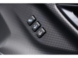 運転席のシートポジションメモリー機能は、登録済みの運転者と交代しても、シートポジションの変更の手間がかかりません。