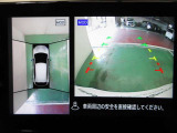 アラウンドビューモニターで車庫入れも空から見ている様に駐車できラクラクです。