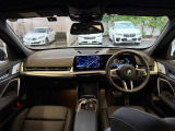 BMW専門のメカニックが、100項目にも上るポイントを徹底的にチェック。交換基準に達した部品があれば、弊社負担にて交換後、お客様へご納車致します。