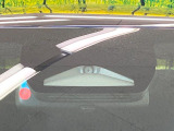 【トヨタセーフティセンス】走行中に前方の車両等を認識し、衝突しそうな時は警報とブレーキで衝突回避と被害軽減をアシスト。より安全にドライブをお楽しみいただけます。