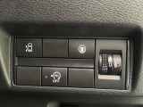 【パワースライドドア】スマートキーや運転席のスイッチでスライドドアの開閉が可能♪電動だから力を入れてドアを開ける必要が無く、小さいお子様でも、重い荷物を持っている時もラクに開け閉めできます♪