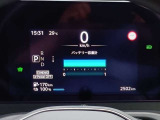 〔リチウムイオンバッテリー容量保証〕:走行用バッテリー容量計が&rdquo;9セグメント&rdquo;を割り込んだ場合(8セグメント以下)対象となります。新車登録した日から8年間。ただし期間内でも160,000キロまで。