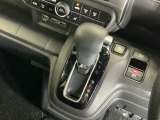 発進時から滑らかに加速する無段階変速のCVTはストップ&ゴーの多い街の中も快適です