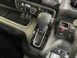 発進時から滑らかに加速する無段階変速のCVTはストップ&ゴーの多い街の中も快適です