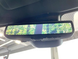 【デジタルインナーミラー】後席の大きな荷物や同乗者で後方が確認しづらい時でも安心!カメラが撮影した車両後方の映像をルームミラー内に表示。クリアな視界で状況の確認が可能です!