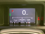 視認性の高いメーター類は、運転に必要な情報をドライバーへ的確に伝えます。洗練されたデザインも特徴です。