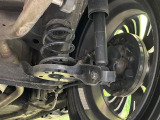 お車を安心してお乗りいただく為には、足回りの定期点検が欠かせません。サービスサポート(有償保証)では無料点検もご提供しており、安心のカーライフをお過ごしいただけるサポート体制が整っています。