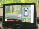 【パノラミックビューモニター】専用のカメラにより、上から見下ろしたような視点で360度クルマの周囲を確認することができます☆死角部分も確認しやすく、狭い場所での切り返しや駐車もスムーズに行えます。