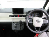見通しのよいすっきりとした視界で、誰でも運転しやすいです。運転のしやすさは疲れにくさにも繋がります♪