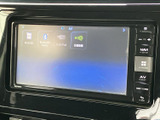 お気に入りの音楽を最高の音質で。様々なメディアに対応し、車内をコンサートホールのような空間に変えます。ドライブがさらに楽しくなります。