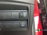 対向車がいないとき、見通しの悪い道路は暗くて怖いですよね。。。こちらのクルマはオートマチックハイビーム搭載です!対向車の有無で自動でハイ・ロウビームに切り替えます。