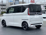 車線逸脱防止支援システム,車両が車線をはみ出す可能性がある場合に警報音と警告表示と共に車線内に戻すようにハンドル操作をサポートしてくれます。