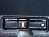 ■【ETC車載器】が装備されています。セットアップをしてお渡しとなり、ETCカードを差し込むだけで高速道路の利用が可能です。
