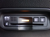 ■【ETC車載器】が装備されています。セットアップをしてお渡しとなり、ETCカードを差し込むだけで高速道路の利用が可能です。