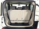 普段のお買い物や通勤、送迎等に十分な荷室スペースを確保しております。セカンドシートを倒すと、大きな荷物の積載も可能です♪