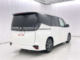 荷物をたっぷり載せて広々ドライビング♪夏でも冬でも、アウトドアやショッピングを思い切り楽しみましょう!