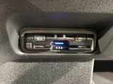 いまや快適なカーライフに欠かせないETCが付いています。