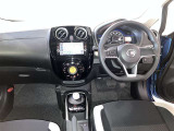 見通しのよいすっきりとした視界で、誰でも運転しやすいです。運転のしやすさは疲れにくさにも繋がりますよ♪