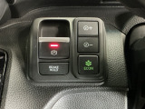 パーキングブレーキはスマートな電子制御式と合わせて渋滞時等にブレーキペダルから足を離しても停車状態を保持してくれるオートブレーキホールド機能で運転が楽になります。スタートはアクセルペダルを踏むだけ