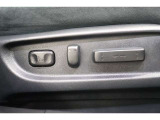 高級車の代名詞!電動シートが装備されています!