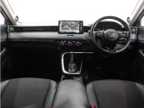 ◆インテリアパネル◆視界広々で非常に運転しやすくロングドライブでも疲れを感じさせないすっきりとまとまったインパネ周りです。
